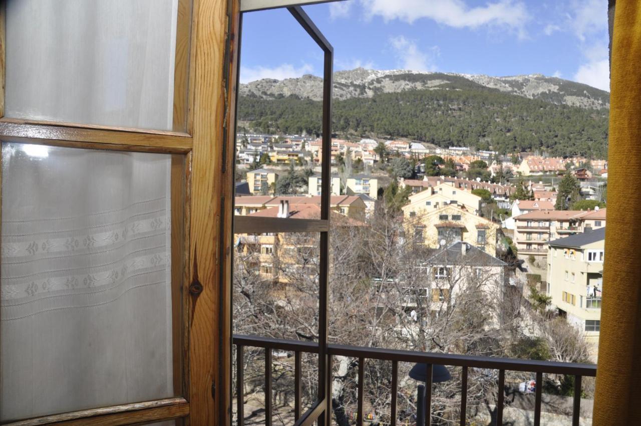 Hotel Tres Arcos San Lorenzo de El Escorial Pokój zdjęcie